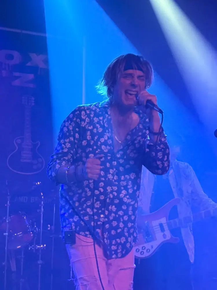 Rich Donnelly, Lead Vocals, on stage